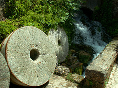Mlynské kamene na rieke Krka