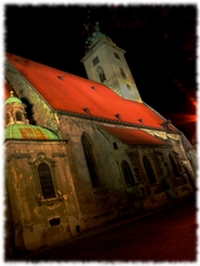 Dóm sv. Martina spod stromu