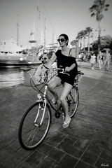 Bicykel, žena, pes