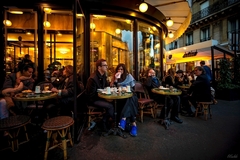 Príbehy parížskych kaviarní I.
