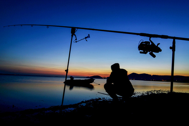 sirava night fishing