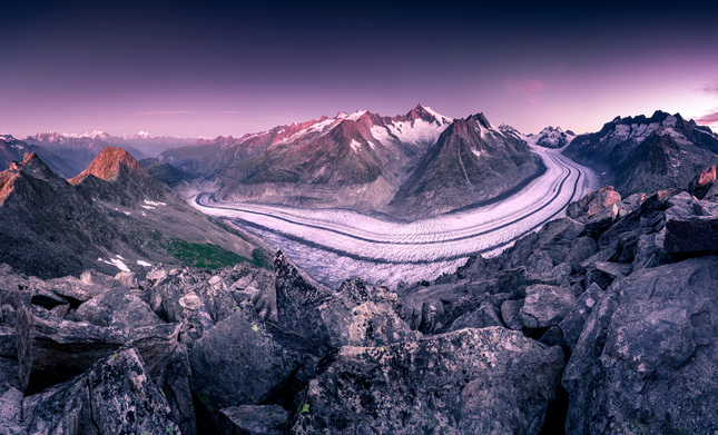 Svitanie nad ľadovcom Aletsch