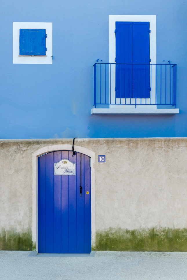 Za modrými dverami
