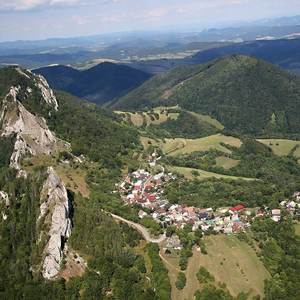 Vršatecké Podhradie