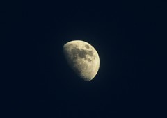 Mesiac. 24.4.2018 - 20:54