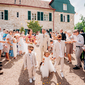 Ulička štěstí včetně bodyguardů