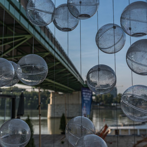 Bubliny pod mostom