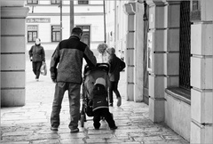 "pridaj, tati, pridaj"