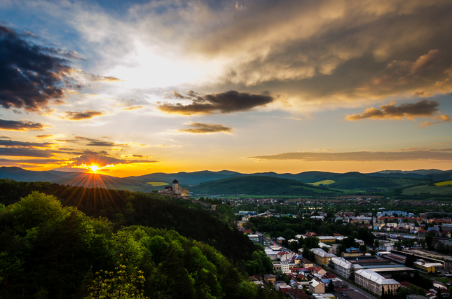 Zapad nad Trencinom