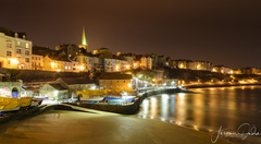 Noc v pristave Tenby