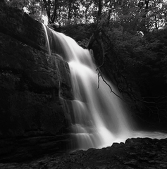 Vodopad Clun-Gwyn B&W