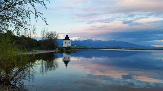 Liptovská Mara- Kostolík