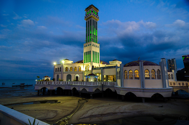 Plávajúca mešita