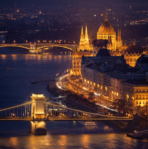 Nocna Budapest