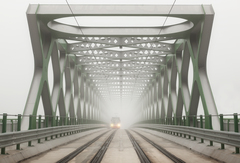 Starý most v hmle