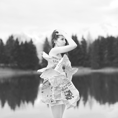PAPIEROVÁ
