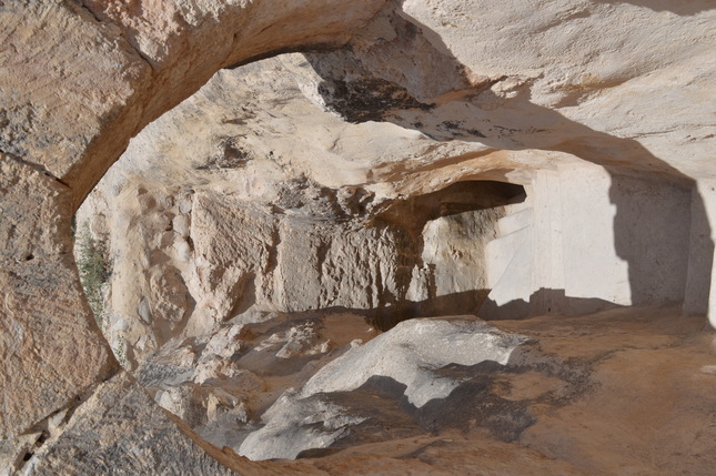 Umelá jaskyňa
