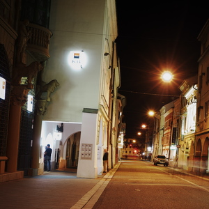nočná ulica