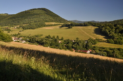 Letný podvečer nad Vadičovom