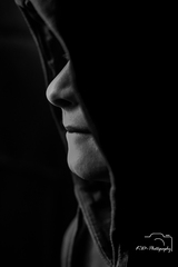 portret svetlo tma