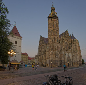 Večer v starom meste