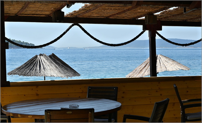 Restaurace u moře