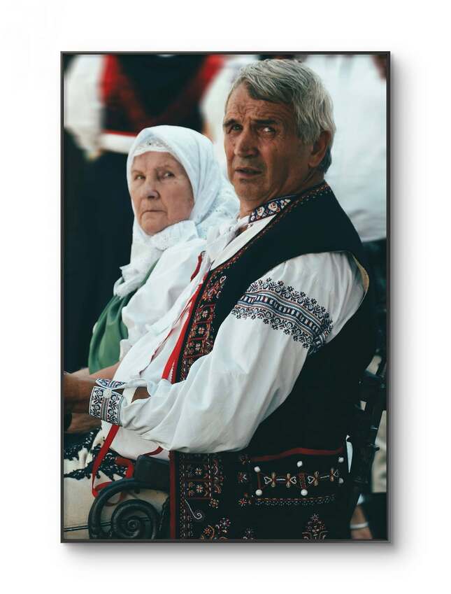 na lavičke