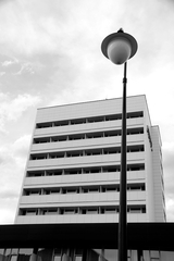 hotel pod lampou?