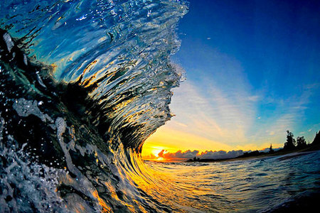 Fotograf zachytáva ohromujúcu silu morských vĺn