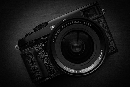 Fujifilm X-Pro2 čiernobielo i farebne