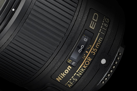 Kvalitné objektívy pre amatérske zrkadlovy Nikon FX