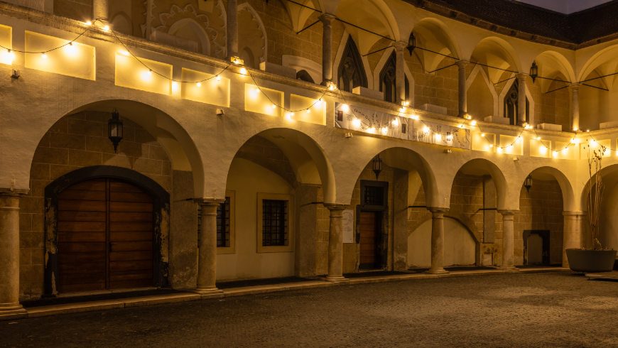 Nočné mesto s Fujifilm GFX100RF