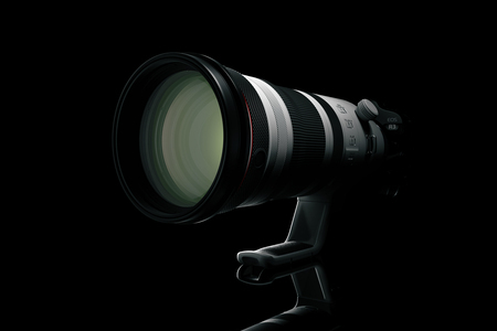 Canon predstavuje superteleobjektív RF 100-300 mm F2.8 L IS USM