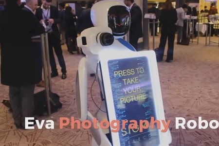 Eva Photography Robot