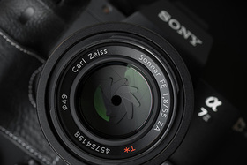 Carl Zeiss Sonnar T* FE 55 mm F1.8 ZA