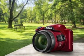 Nové fotoaparáty Nikon Coolpix s extrémnym zoomom