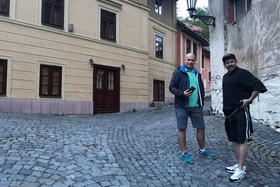 Profesionál vs. amatér. Takto nafotili Banskú Štiavnicu