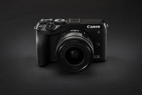 Canon rozširuje rad EOS o novú bezzrkadlovku a zrkadlovku + dva nové RF objektívy