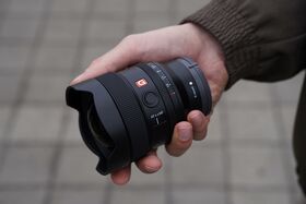 Spoločnosť Sony Electronics predstavuje kompaktný ultraširokouhlý objektív s veľkou clonou FE 14mm F1,8 G Master™