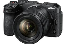 Objektív NIKKOR Z DX 12 – 28mm f/3.5 – 5.6 PZ VR.  Stvorený pre videosekvencie, skvelý na fotografie.