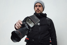 Canon predstavil profesionálny blesk Speedlite EL-1 a vreckový fotoaparát PowerShot ZOOM