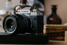 Novinky Fujifilm X-T5 a Fujinon XF30mm macro
