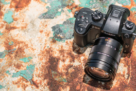 Nové aktualizácie firmwaru vylepšujú výkon fotoaparátov LUMIX