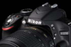 Nový Nikon D3200 a objektív AF-S 28/1,8G