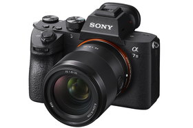 Společnost Sony rozšiřuje portfolio fullframových objektivů o lehký objektiv s pevnou ohniskovou vzdáleností 35 mm a světelností F1.8
